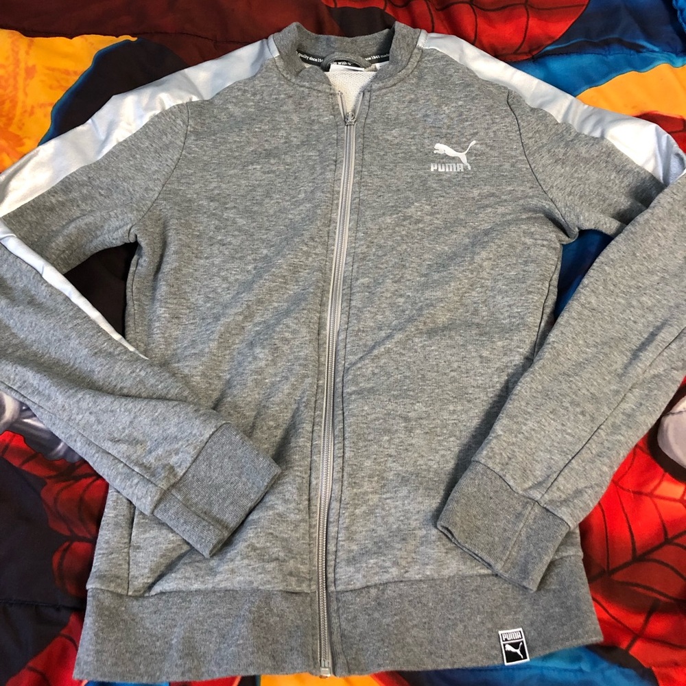 Puma sweater. Excellent condition. Worn once.